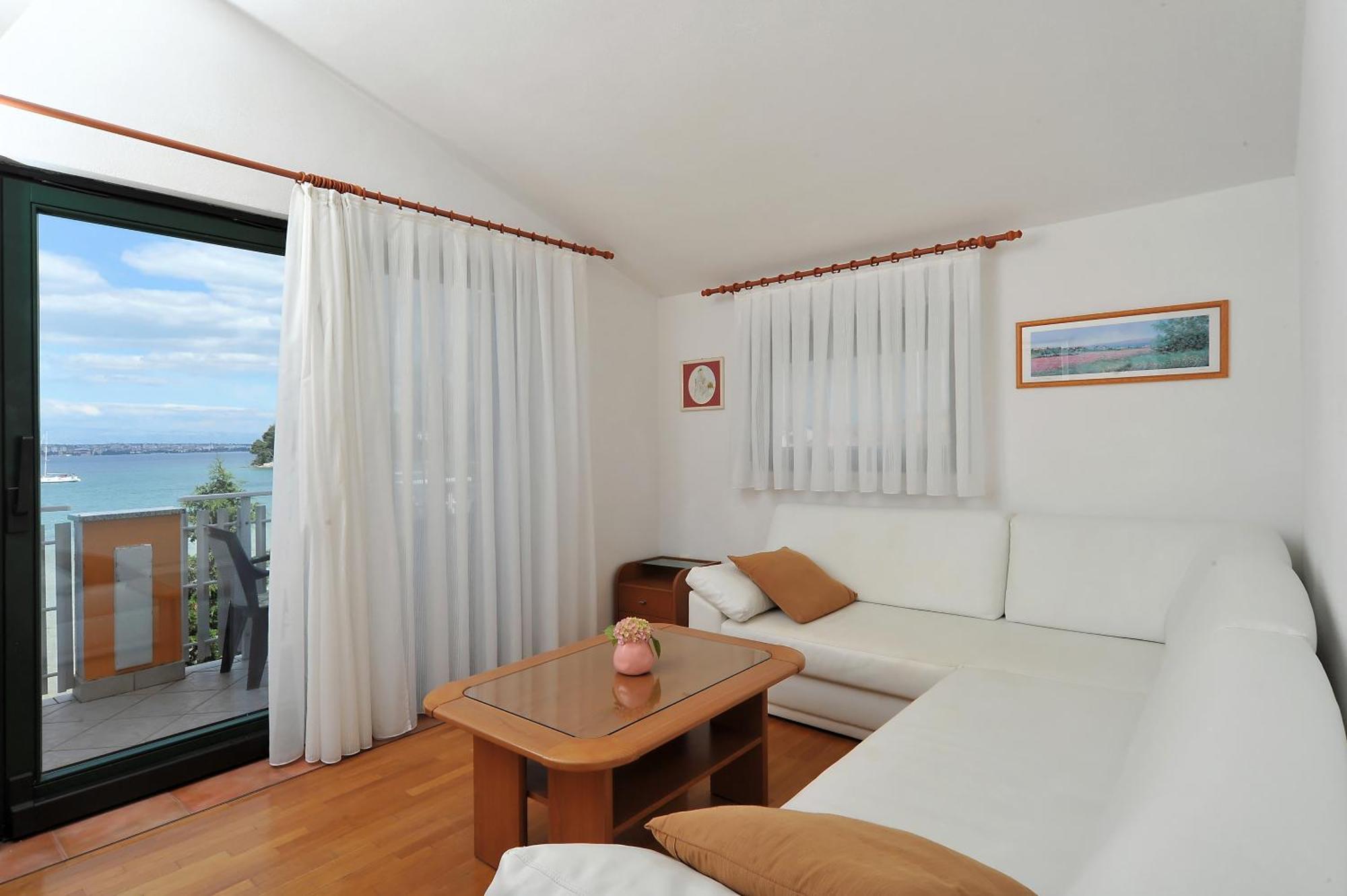 Apartments Villa Eden Preko Esterno foto